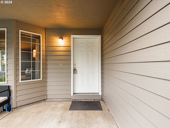 2nd image of 2025 NE 53rd Cir