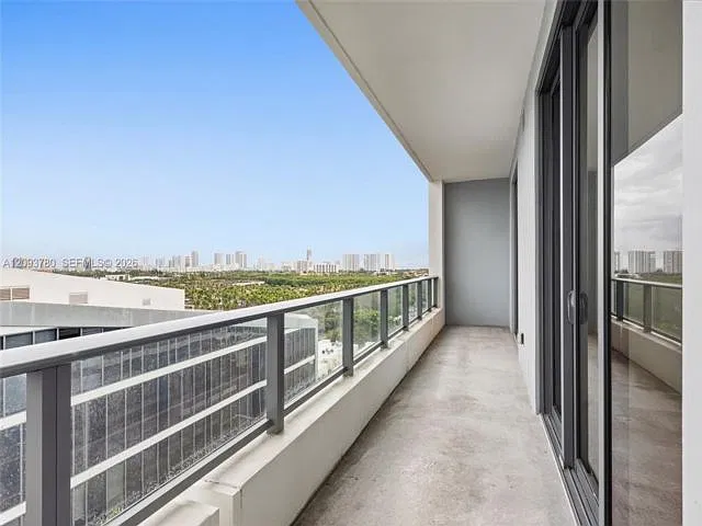 2 bed, 2.0 bath, $5,450 — Photo 4