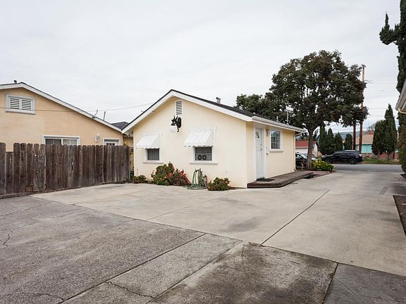3rd image of 735A Lotus St