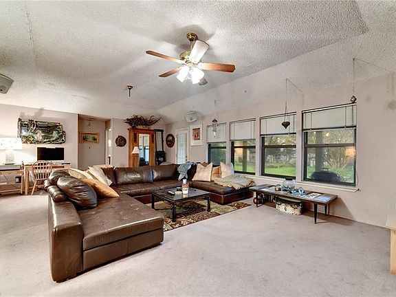 5th image of 105 Pele Ct