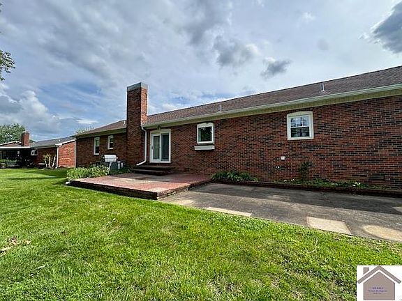 4th image of 1710 Holiday Dr