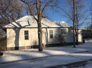 901 5th Ave NE, Devils Lake, ND 58301