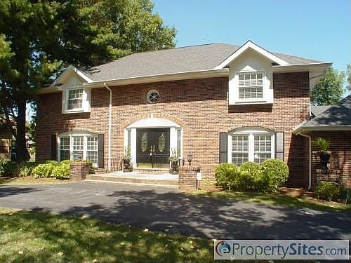 2nd image of 270 Falaise Dr