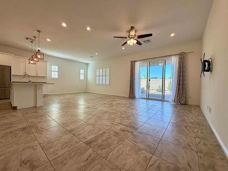 313 Meadow Brush Pl — Photo 5