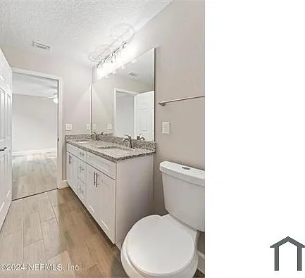 1526 W 35th St — Photo 11