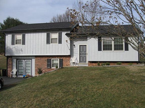 2nd image of 204 Scotland Dr