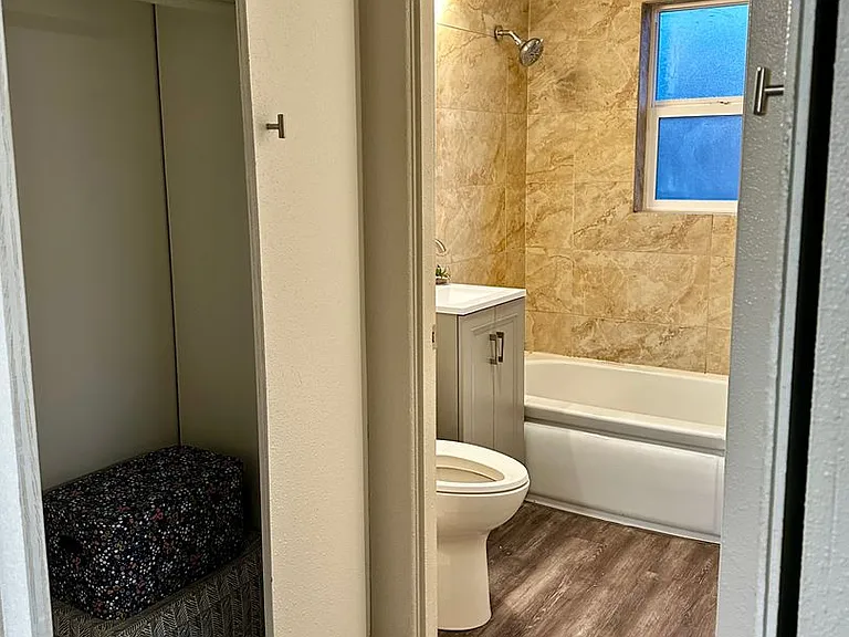 M street Apartments — Photo 10