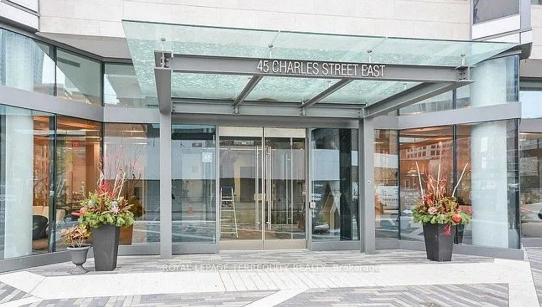 45 Charles St E #505