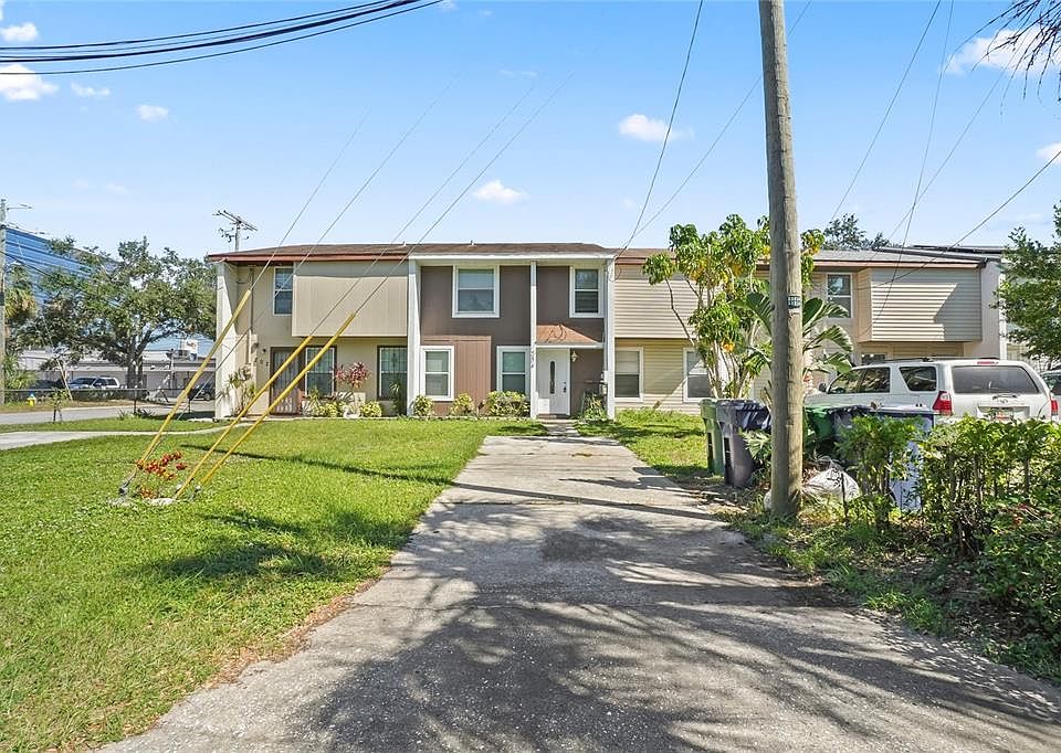 1st image of 204 S Malcolm Ct