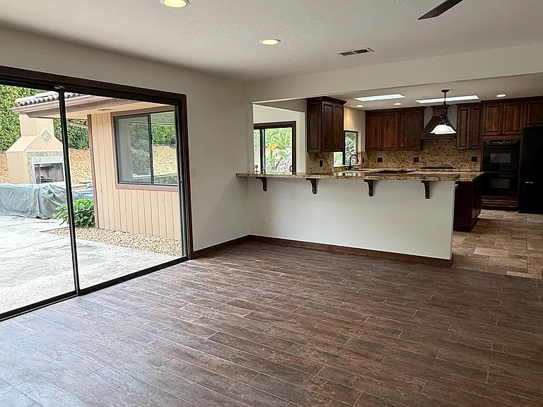 Living space flows into the kitchen!