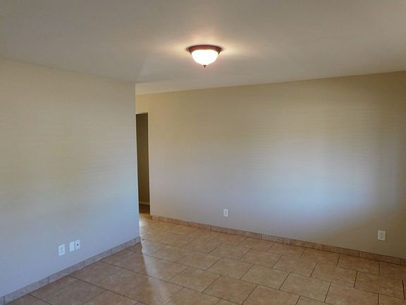 3rd image of 11101 E Crescent Ave
