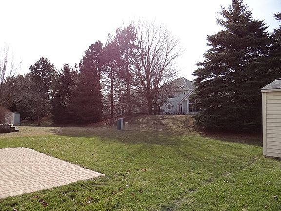 2nd image of 3799 Baybrook Dr