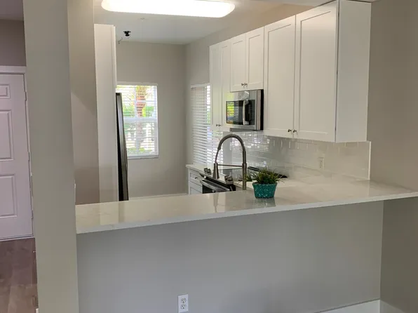 3355 N Key Dr APT 11, North Fort Myers, FL 33903