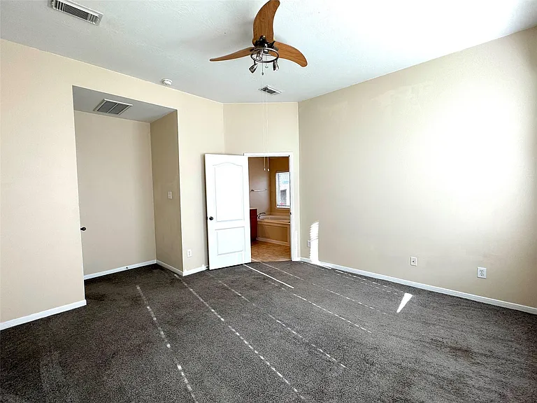 3011 Sunchase Ct — Photo 15