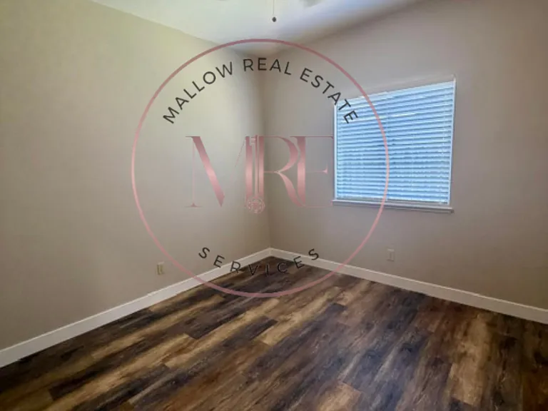 1170 Yolanda Dr — Photo 7
