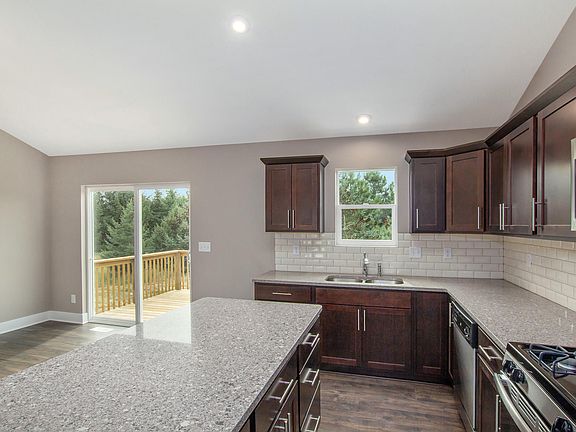 5th image of 9393 Jack Pine Dr