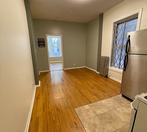 4th image of 92 Woodruff Ave #1E