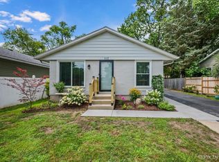 1112 Brentwood Dr, Round Lake Beach, IL 60073