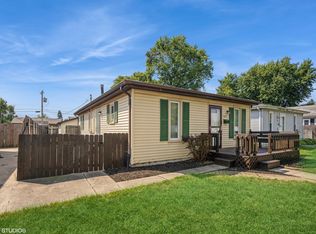 563 E Anderson St, Crown Point, IN 46307