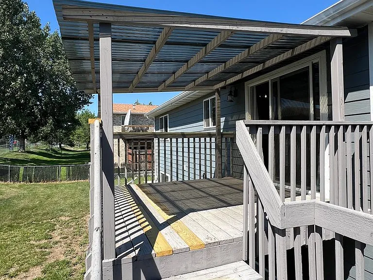 549 Hanover Dr — Photo 8