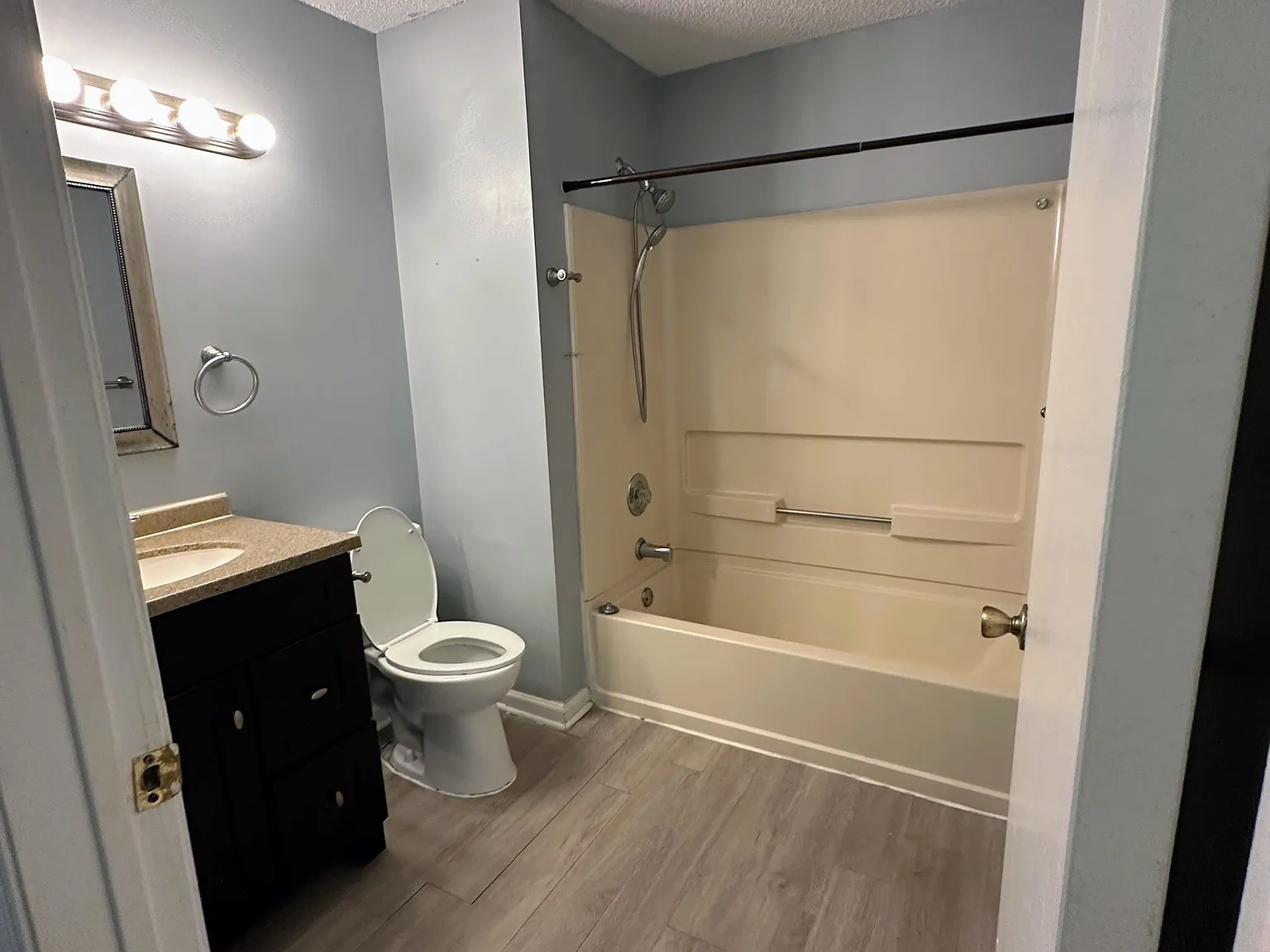 2 bed, $1,750 — Photo 4
