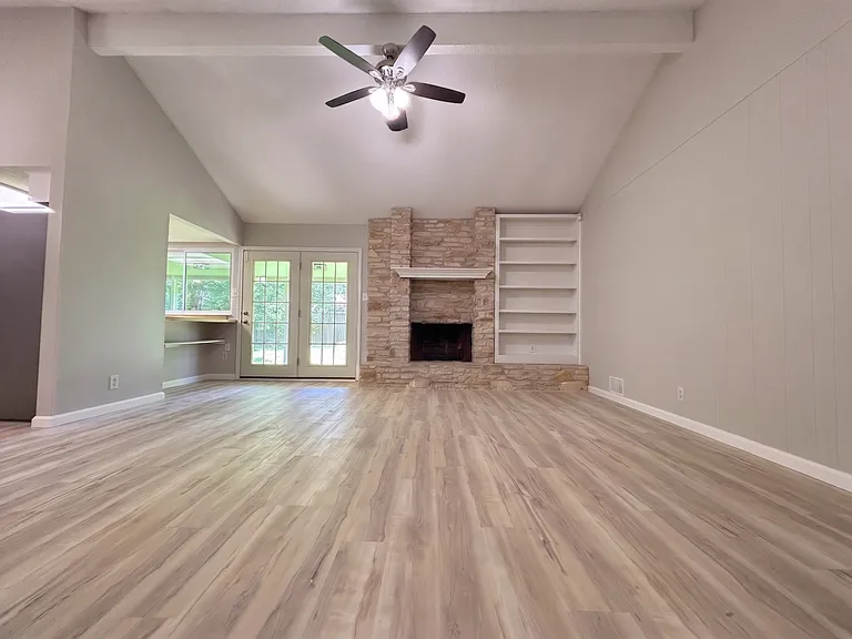 3500 Monument Dr — Photo 6
