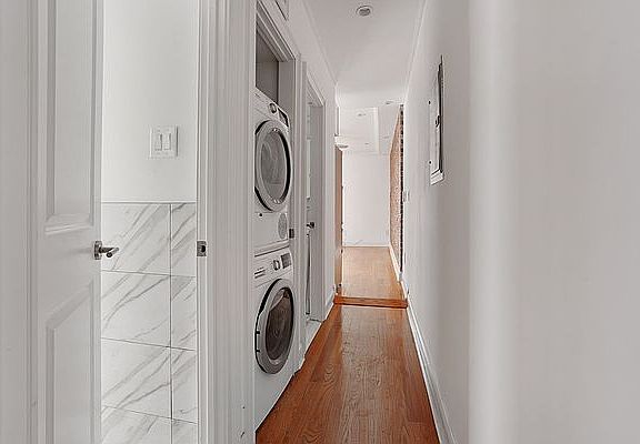 3rd image of 556 W 126th St APT 32
