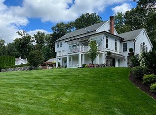 7 Adams Hill Ln, Newtown, CT 06470