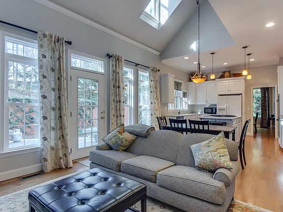 2nd image of 508 Terra Creek Ct