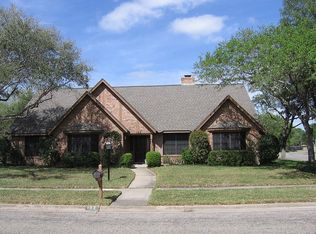 102 Oxford St, Victoria, TX 77904