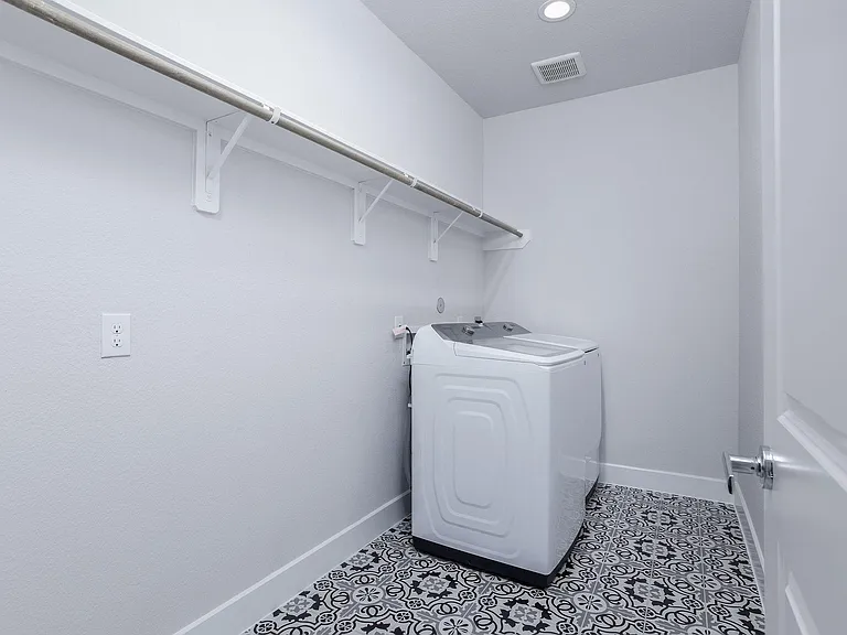 7603 Coral Lake Dr — Photo 15