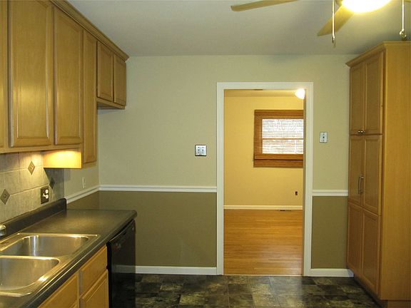 4th image of 365 Patterson Ln
