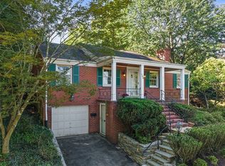 139 Grienbrier Dr, Carnegie, PA 15106