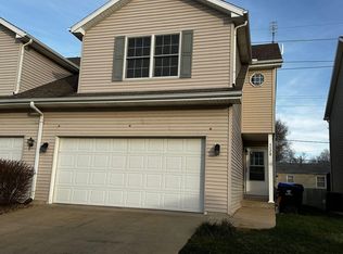 1120 Doral Dr, Bloomington, IL