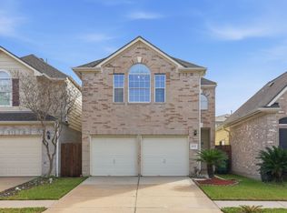 10135 E Palm Lake Dr, Houston, TX 77034