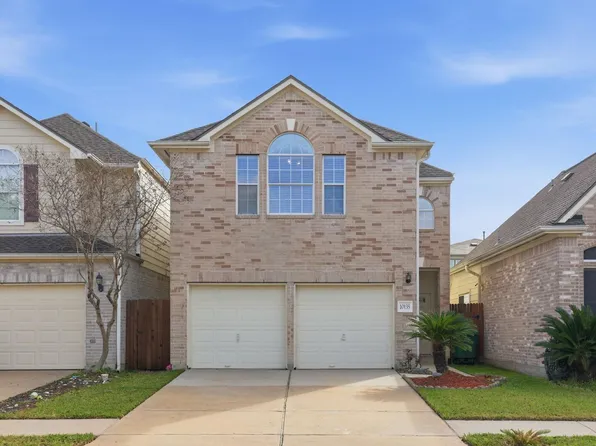 10135 E Palm Lake Dr, Houston, TX 77034