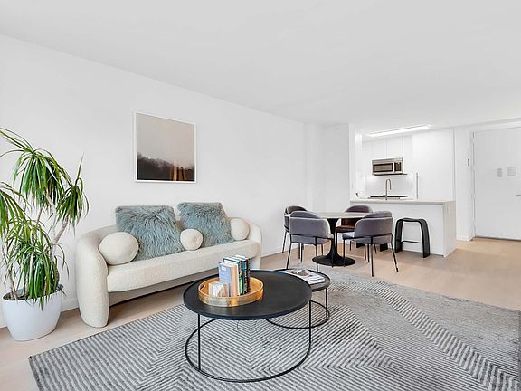 4th image of 1 Union Sq S APT 16C