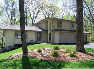 6347 Minnewashta Woods Dr, Excelsior, MN 55331