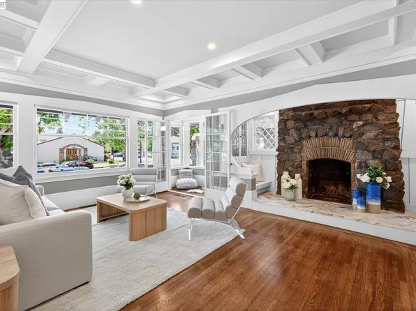 3103 Central Ave, Alameda, CA 94501