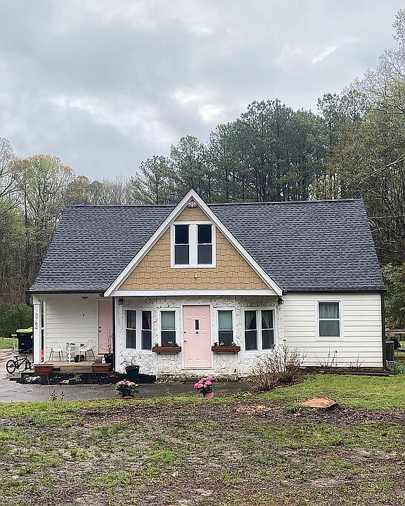 1st image of 3784 King Dr