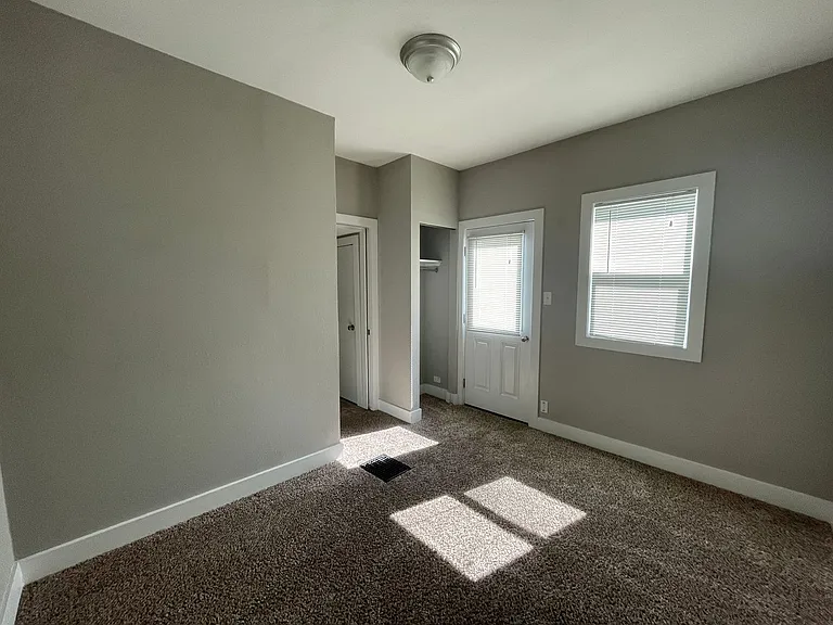1106 Titus Ave — Photo 3