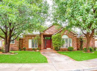 8204 Dover Ave, Lubbock, TX 79424
