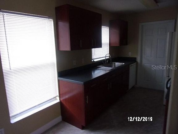 5th image of 11718 Huggins St