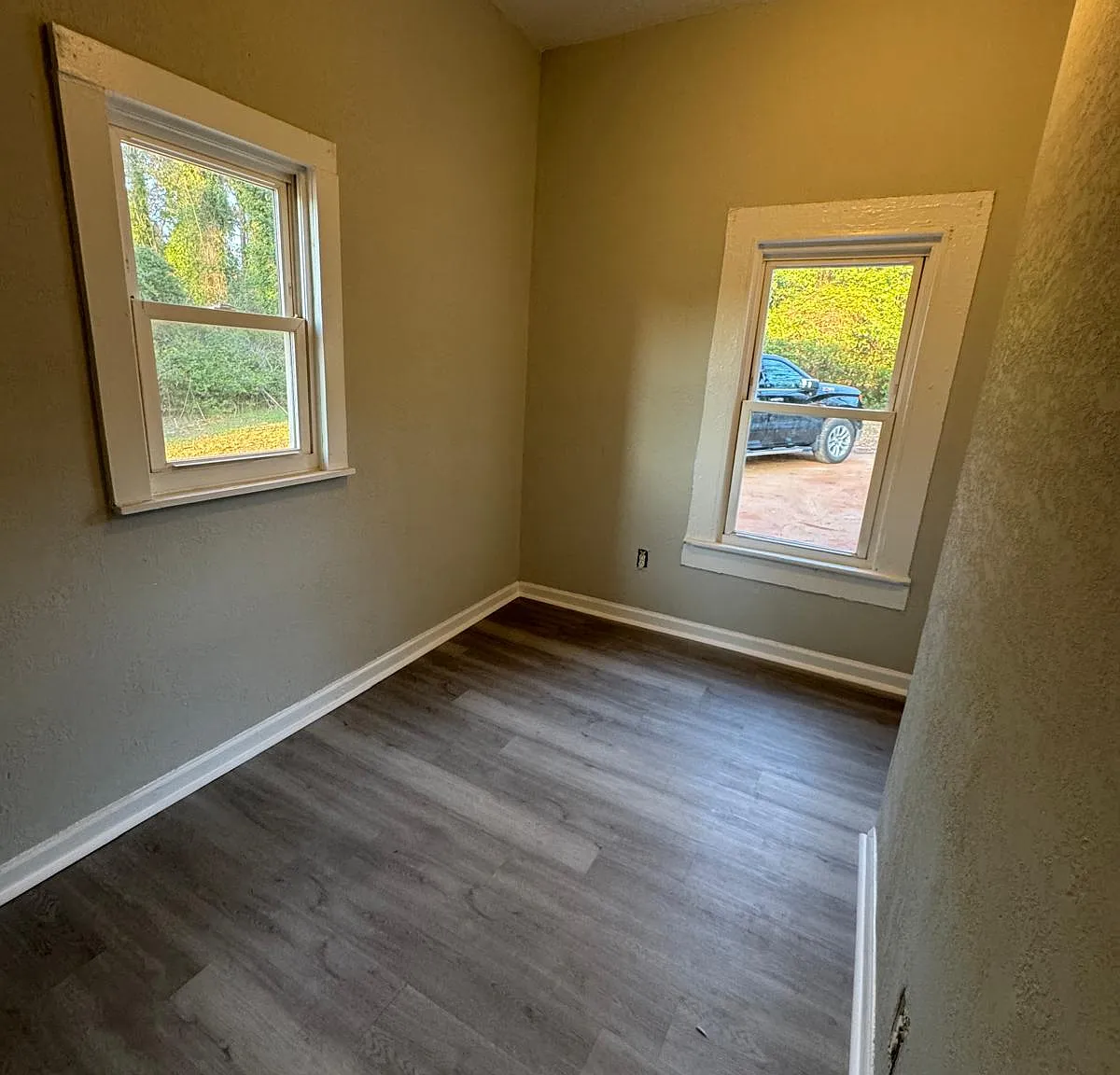 3 bed, 942 sqft, $1,450 — Photo 4