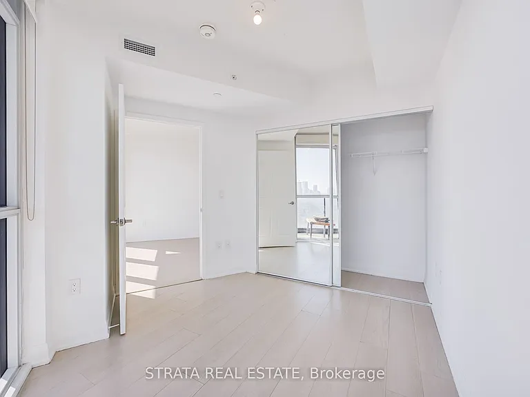 30 Gibbs Rd #2207 — Photo 18