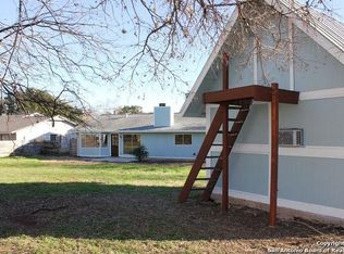 8930 Thatch Dr, San Antonio, TX 78240