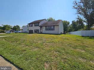 213 Farmington Rd, Delran, NJ 08075