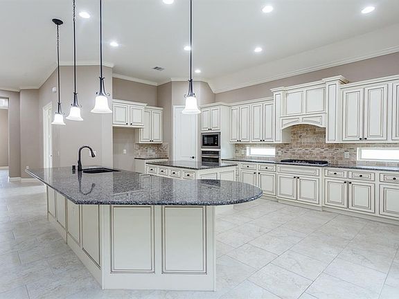 3rd image of 19203 Primrose Prairie Ct