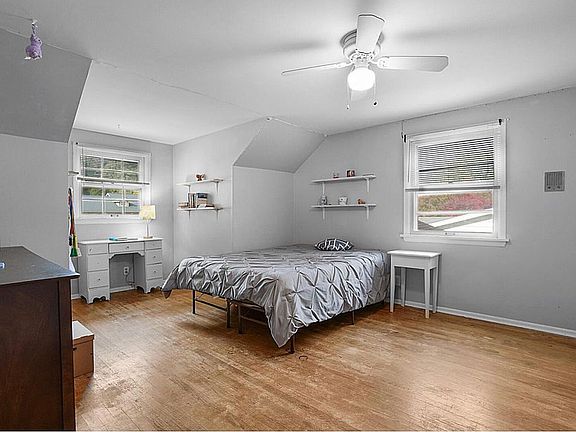 5th image of 9146 Saddlebrook Dr