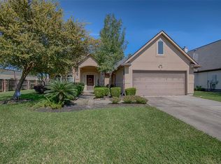 1628 Garden Lakes Dr, Friendswood, TX 77546